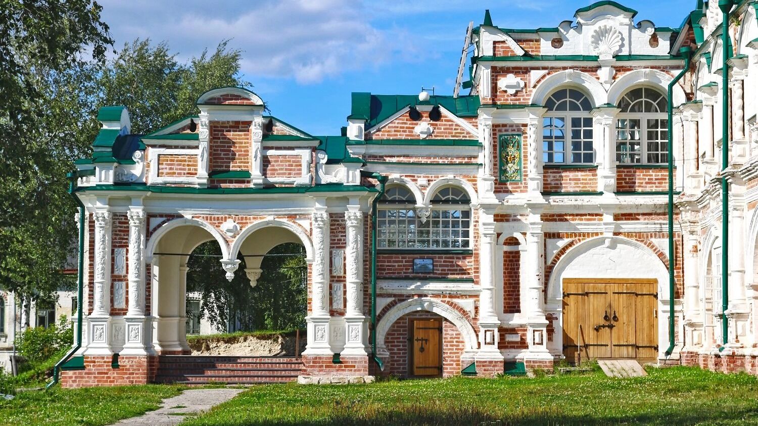 Куда ехать осенью в отпуск на Русский Север? Личный опыт на авто вдоль Северной Двины