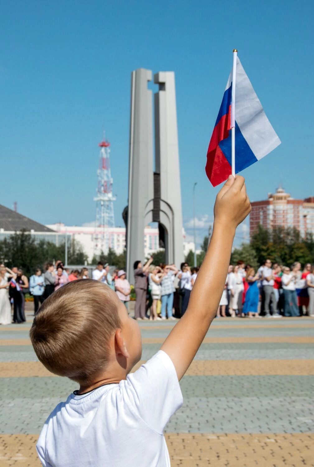 После торжественной части 22&nbsp;августа в&nbsp;городском сквере журналиста прошел музыкальный фестиваль «Улица», на&nbsp;котором выступали молодёжные ансамбли и&nbsp;участники специальной военной операции.
