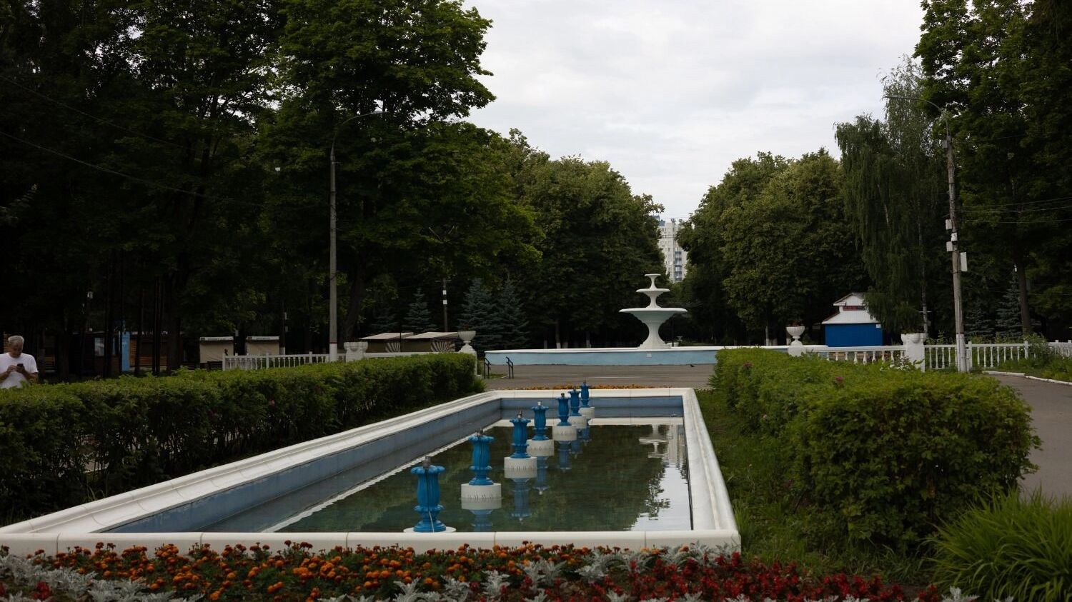 Водянова гуляла в Автозаводском парке