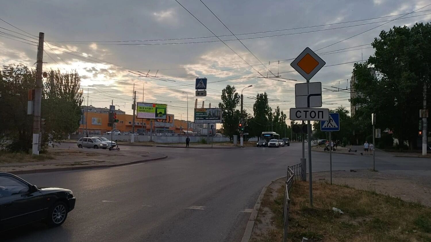 Водителям стрелку для поворота направо не&nbsp;видно вовсе