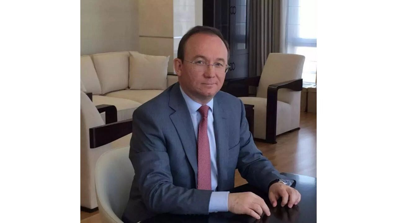 Экс-президент компании Виталий Робертус