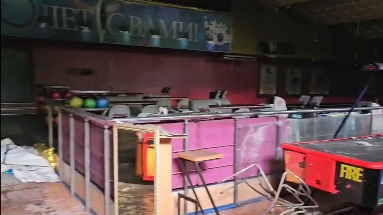 Пожар вспыхнул в зале для боулинга в Удмуртии