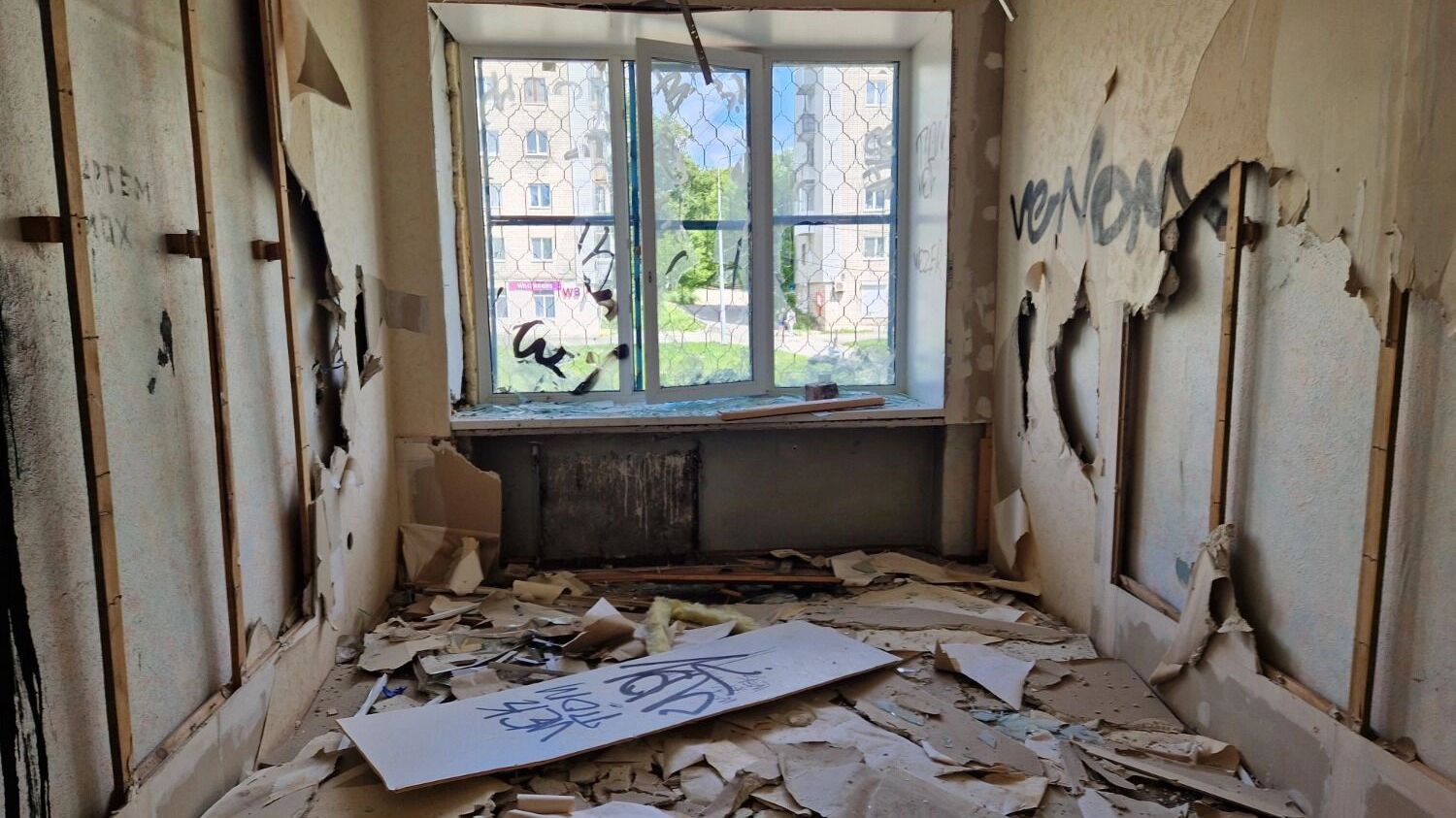 Заброшенное здание ДОСААФ в Нижнем Тагиле