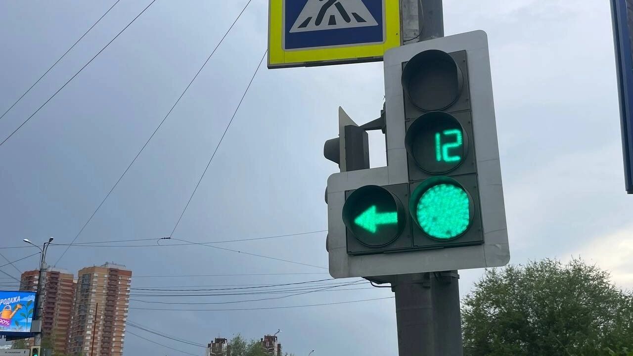 Светофор на Первой Продольной перевесили в Волгограде