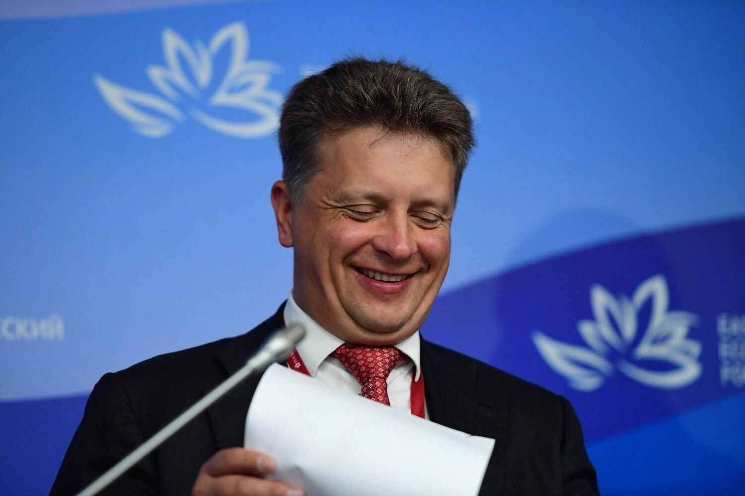 Портрет главы АвтоВАЗа Максима Соколова