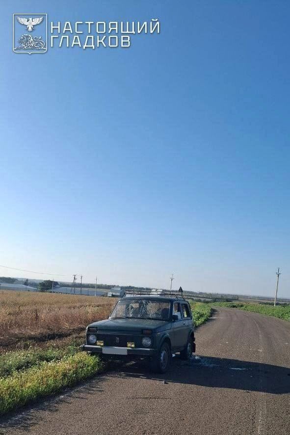Автомобиль, попавший под удар дрона в&nbsp;Валуйском округе Белгородской области