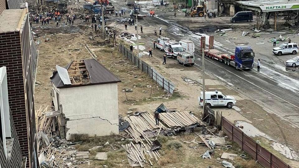 Кадры с места взрыва на окраине Махачкалы