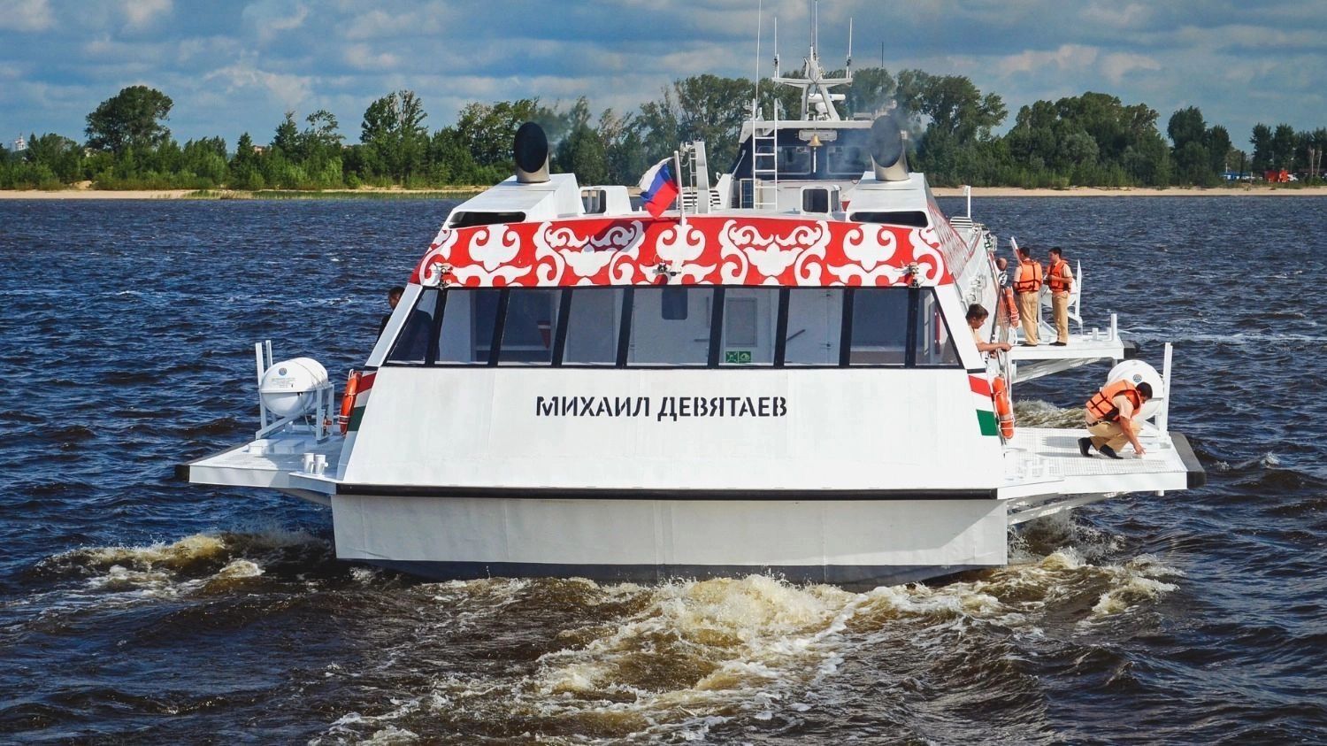 В Чебоксары возит нижегородская компания