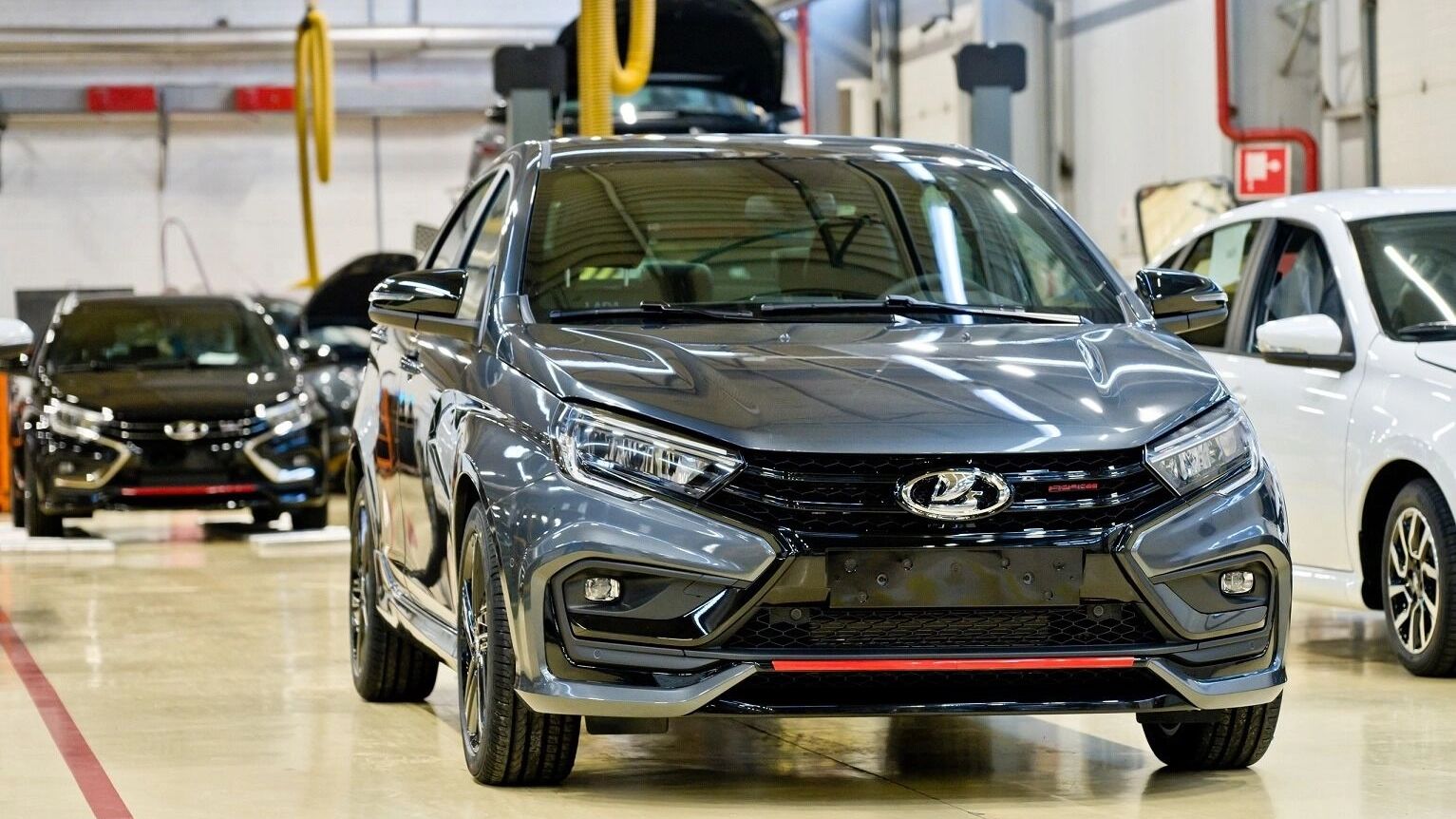Lada Vesta Sport поступила в продажу. Премиум сегмент машин, который мы заслужили
