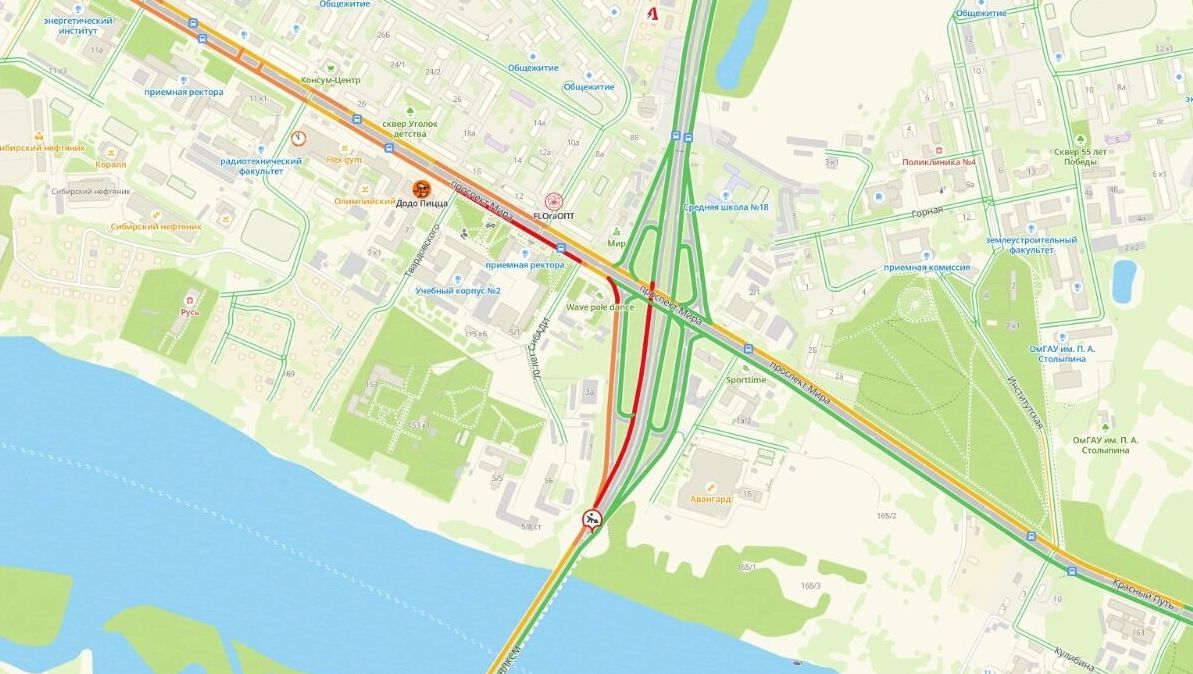На&nbsp;скриншотах видно, что массового «столпотворения» сегодня удалось избежать, однако время поездки до&nbsp;переправы увеличилось