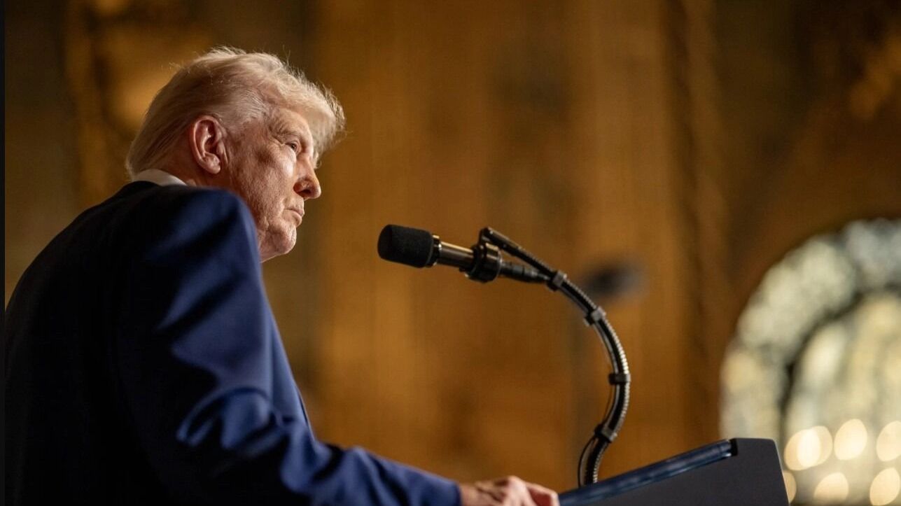 Усиление давление Трампа на Зеленского сигнализирует о том, что он теряет терпение в попытках договориться между Россией и Украиной