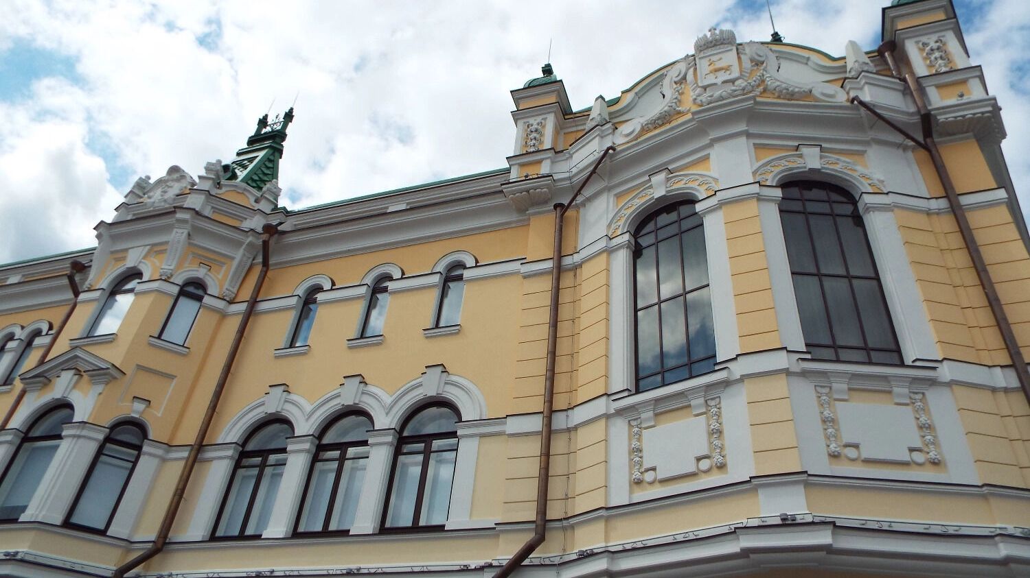 Дом №1 на Минина и Пожарского в Нижнем Новгороде