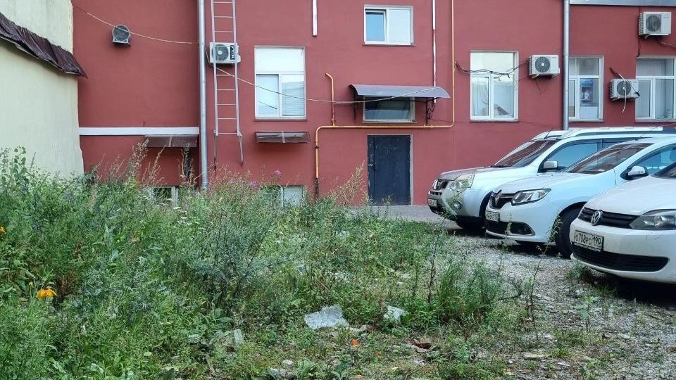 Жители исторического дома в центре Уфы заявили об угрозах своей безопасности