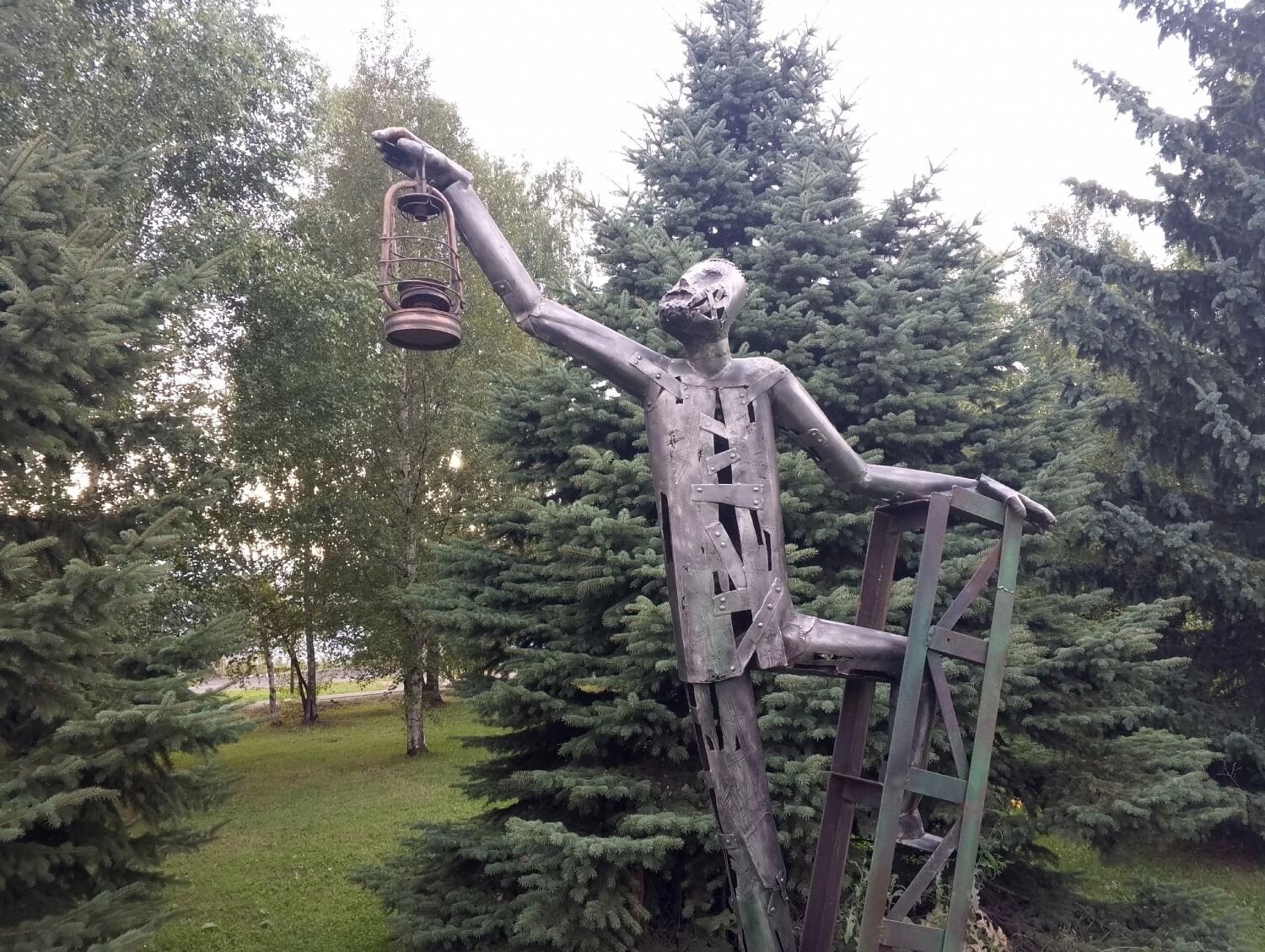 Скульптура "И будет свет" (Александр Иванов)