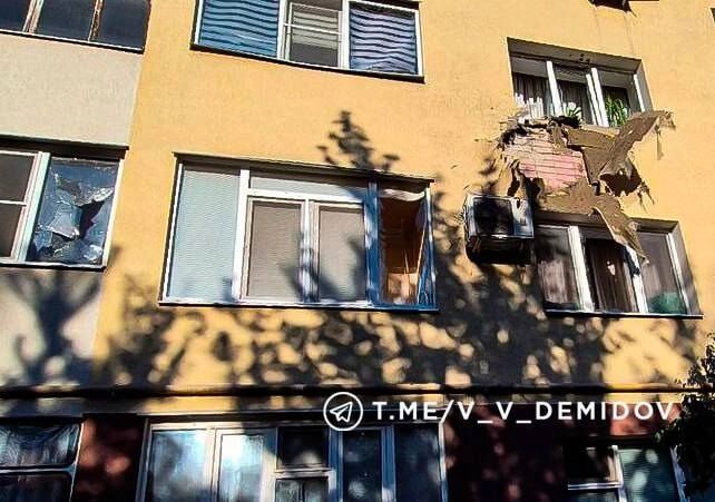 Разрушения в&nbsp;Белгороде после атаки БПЛА в&nbsp;районе мэрии