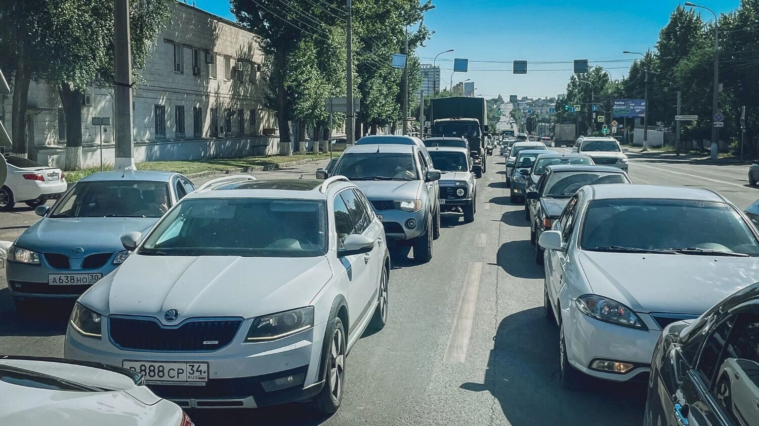 Из-за ремонта постоянно возникают пробки