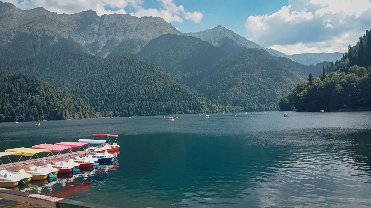 Бюджетный отдых на море с детьми: куда слетать, чтобы не разориться