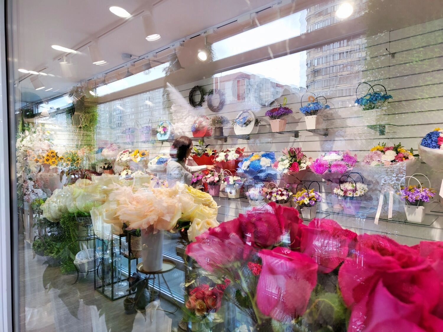 В цветочных — только одиночные покупатели