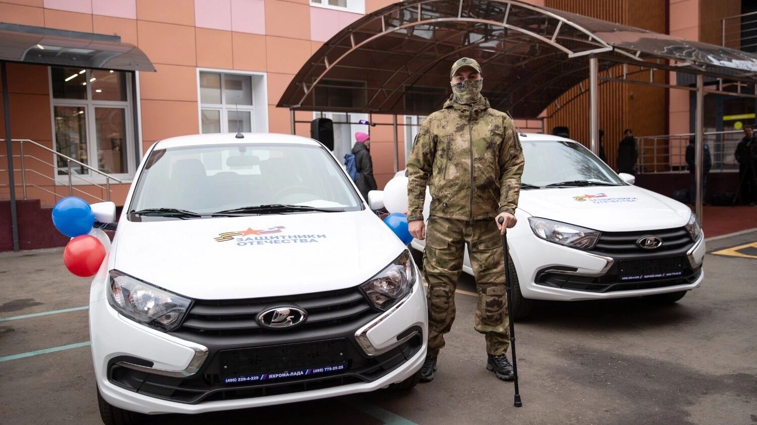 170 машин с ручным управлением получили участники конфликта