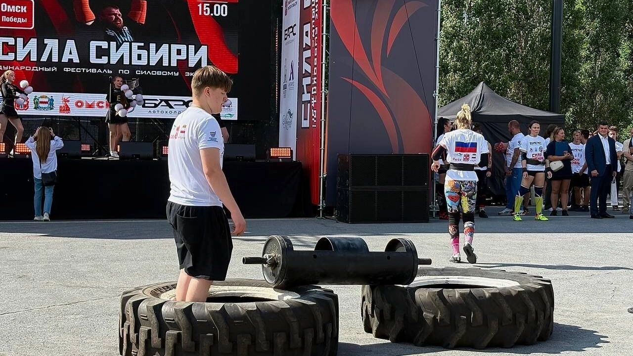 Свою силу продемонстрировали и женщины