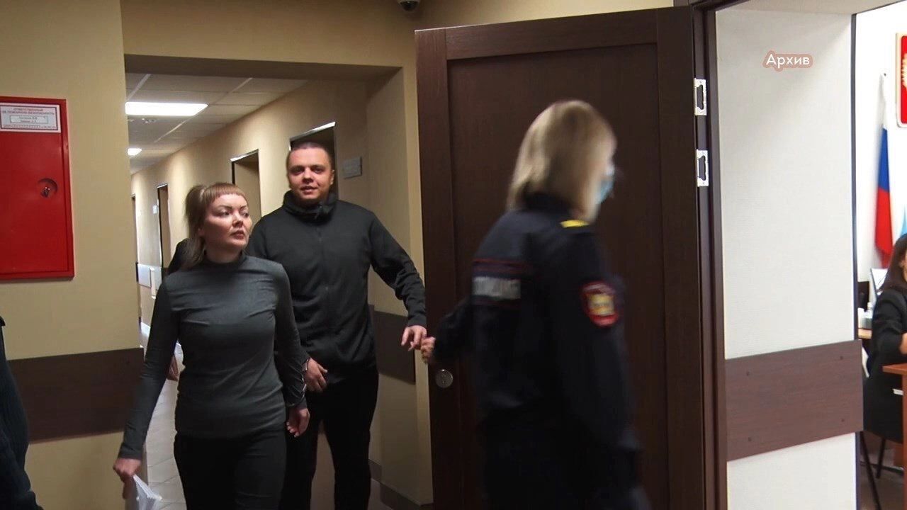 Бывшая кассир «Альфа-Банка» из Ачинска должна выплатить банку 22 миллиона рублей: Судебное разбирательство