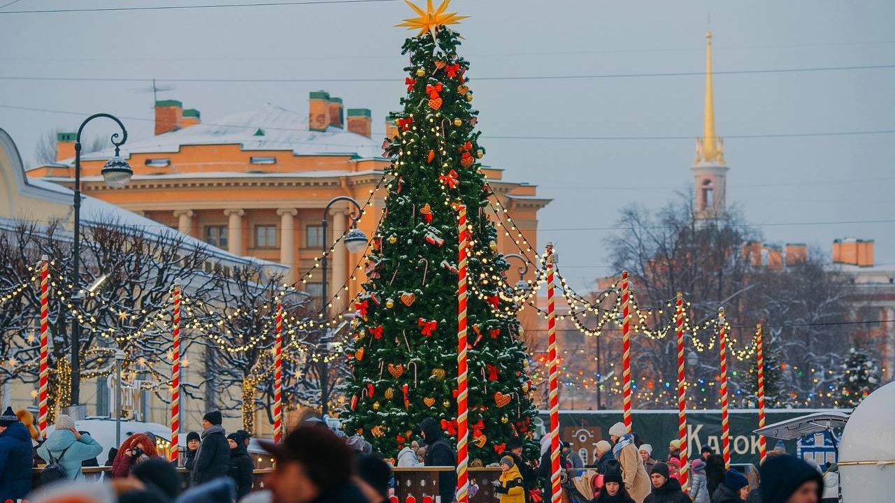 Рождественские ярмарки откроются на трех площадках в центре Петербурга Рождественские ярмарки откроются на трех площадках в центре Петербурга