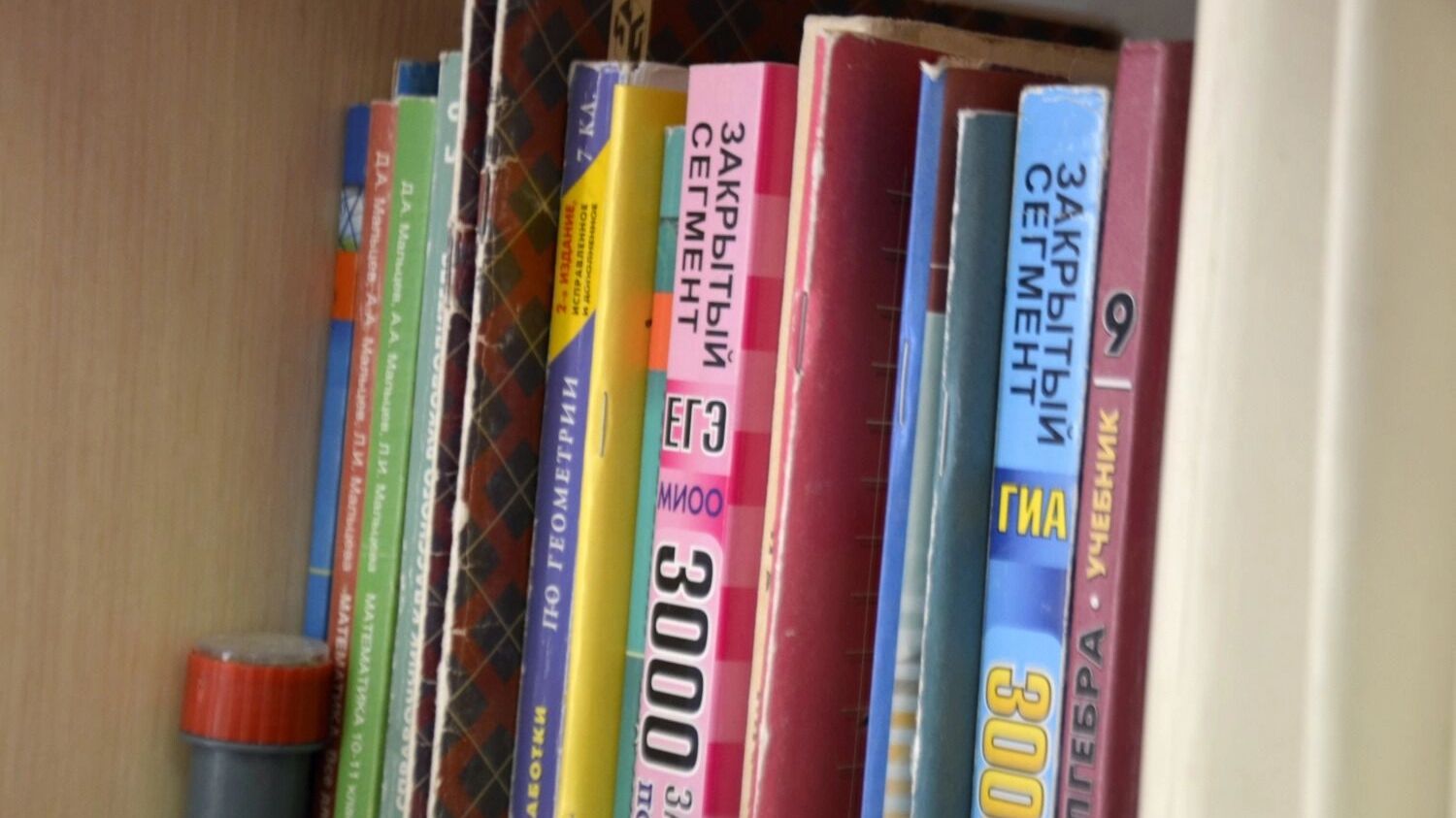 По словам школьника, для него главной проблемой на экзамене в июне стала расплавленная шоколадка.