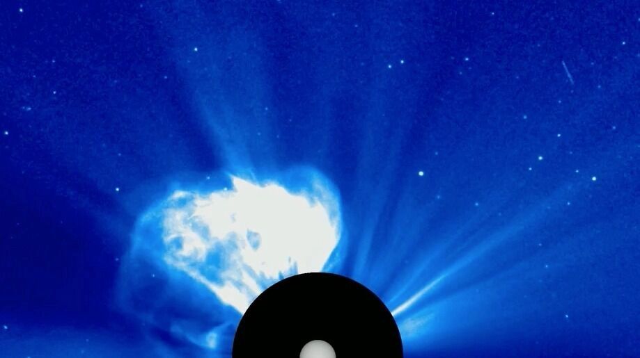 Даже Солнце не берет: что известно о комете 3I/ATLAS, пережившей выброс плазмы звезды