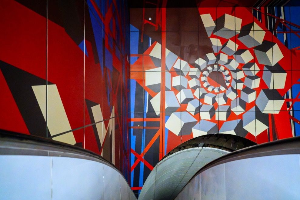 Новые станции и современные технологии: метрополитен Петербурга отмечает 70-летие