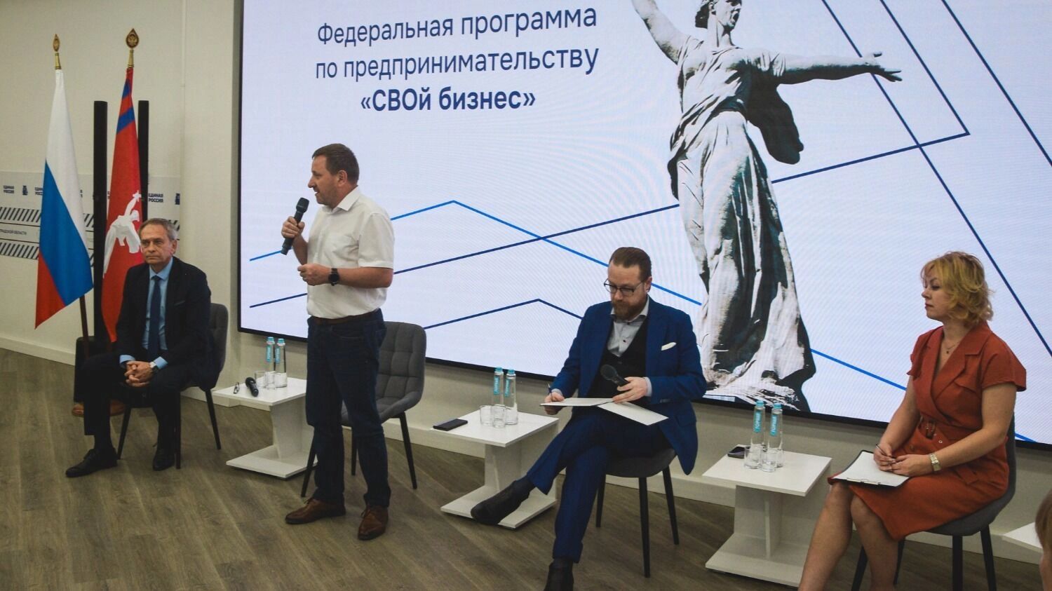 Андрей Удахин пожелал всем удачи и подчеркнул важность совместной работы и поддержки со стороны профильных организаций