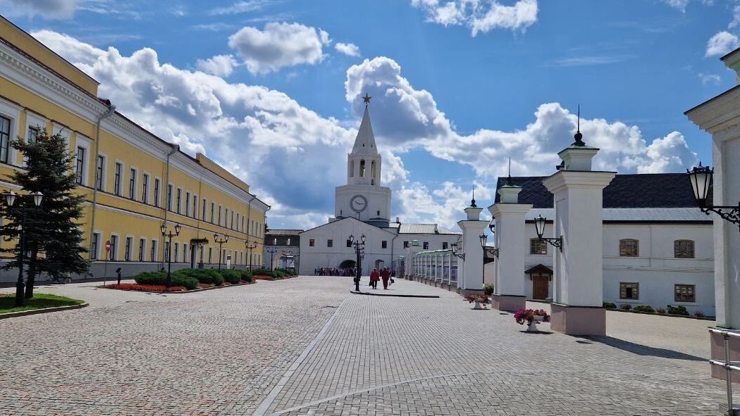 Спасская башня в Казани