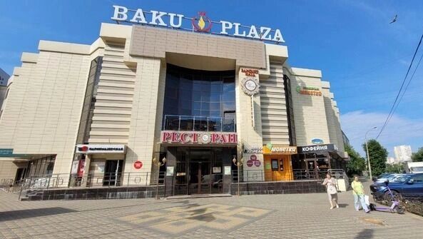Шахин Шыхлински является совладельцем ТЦ&nbsp;Baku Plaza в&nbsp;Екатеринбурге