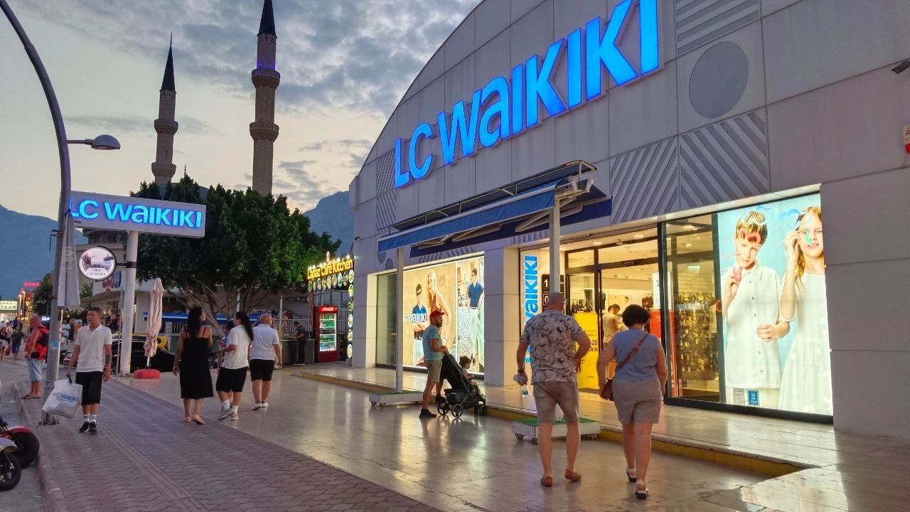 Магазин LC Waikiki в Кемере