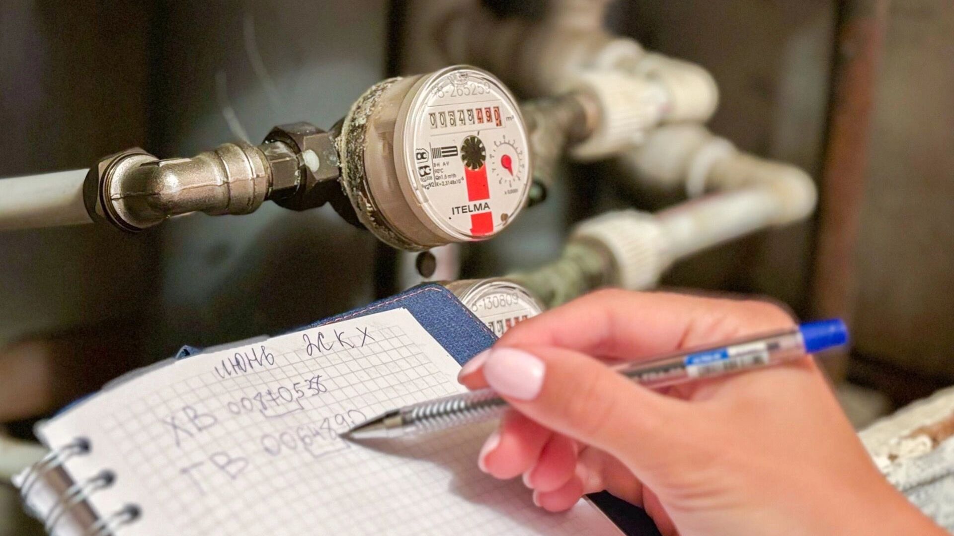 Тарифам ЖКХ разрешили расти выше инфляции: газ, тепло, вода и свет подорожают на 100%