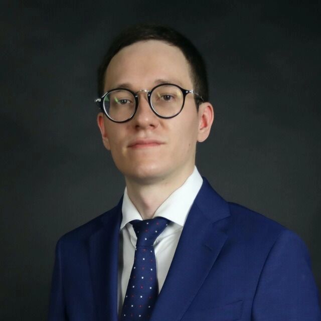 Политолог, эксперт по внутренней политике США Малек Дудаков