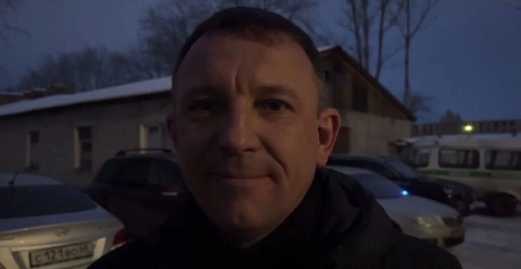 Генерал Попов ушёл из зала суда со стихами