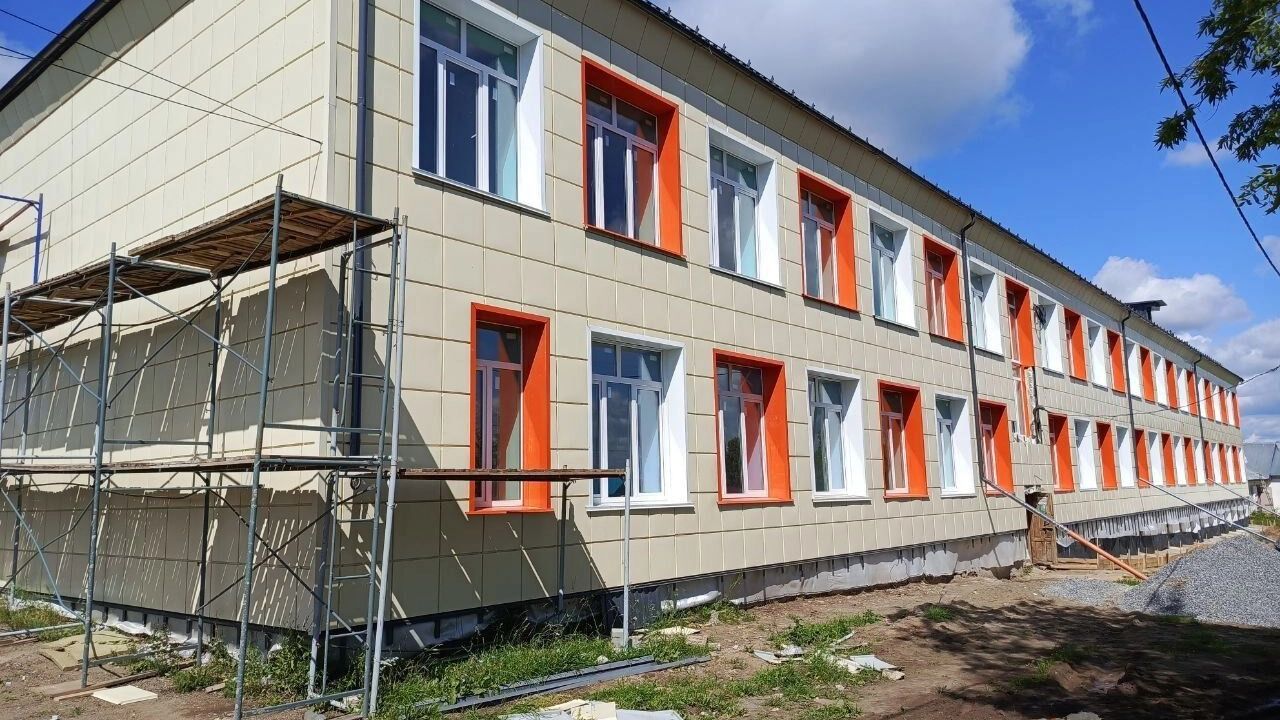 Капремонт восьми школ проинспектировал глава правительства Удмуртии