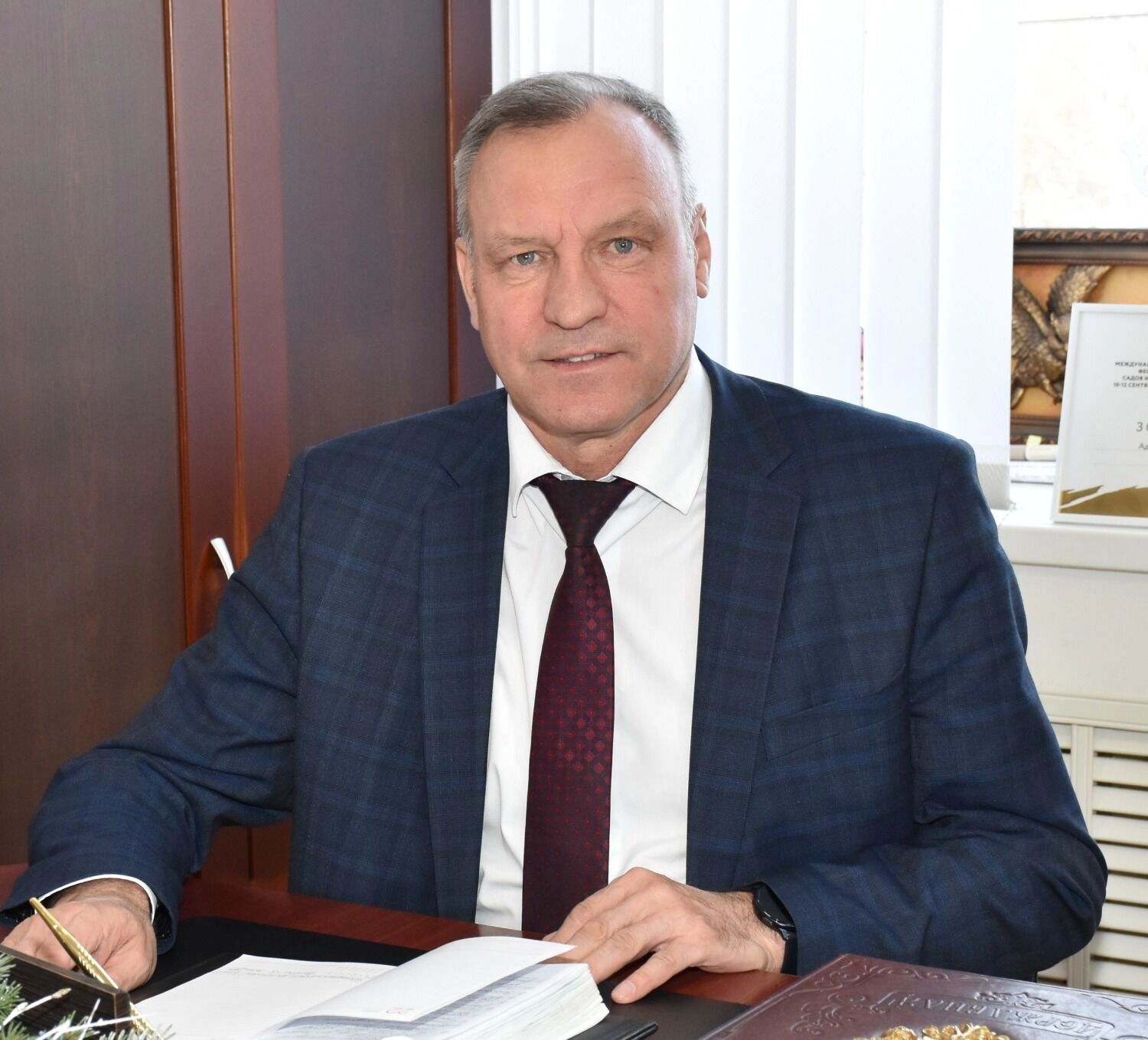 Глава Волоконовского района Сергей Бикетов