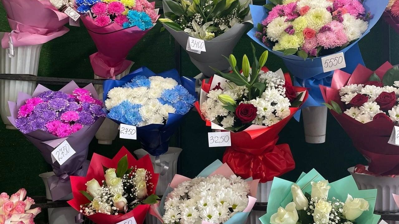 Больше всего в&nbsp;каждом из&nbsp;магазинов было представлено именно букетов