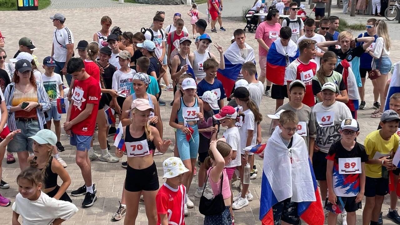 Волгоградцы устроили праздник бега в ЦПКиО в День России
