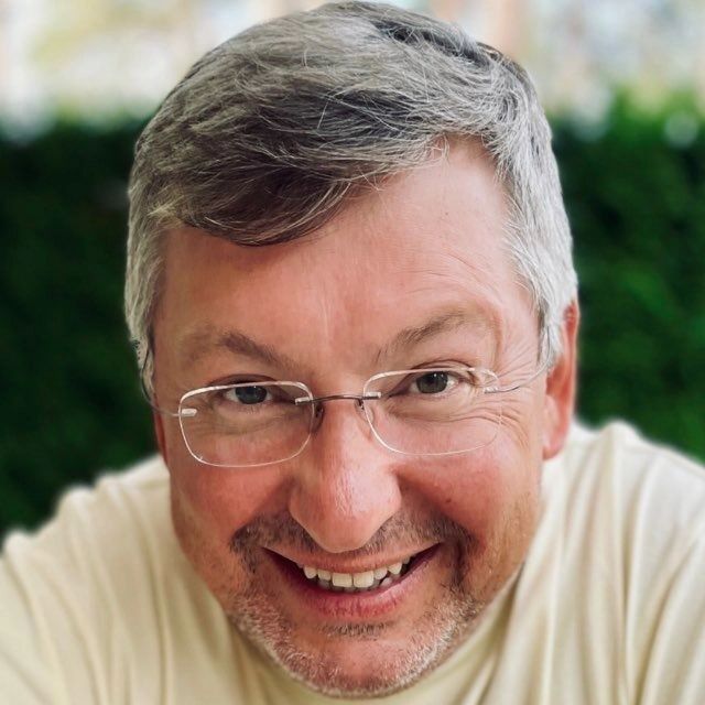 Андрей Закревский — практикующий психолог, член Профессиональной психотерапевтической лиги