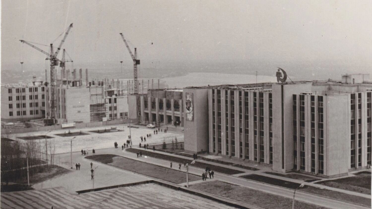 Строительство корпуса технологического института , 1977 год