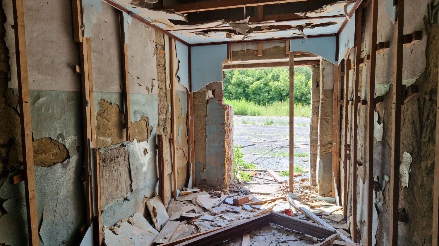 Заброшенное здание ДОСААФ в Нижнем Тагиле