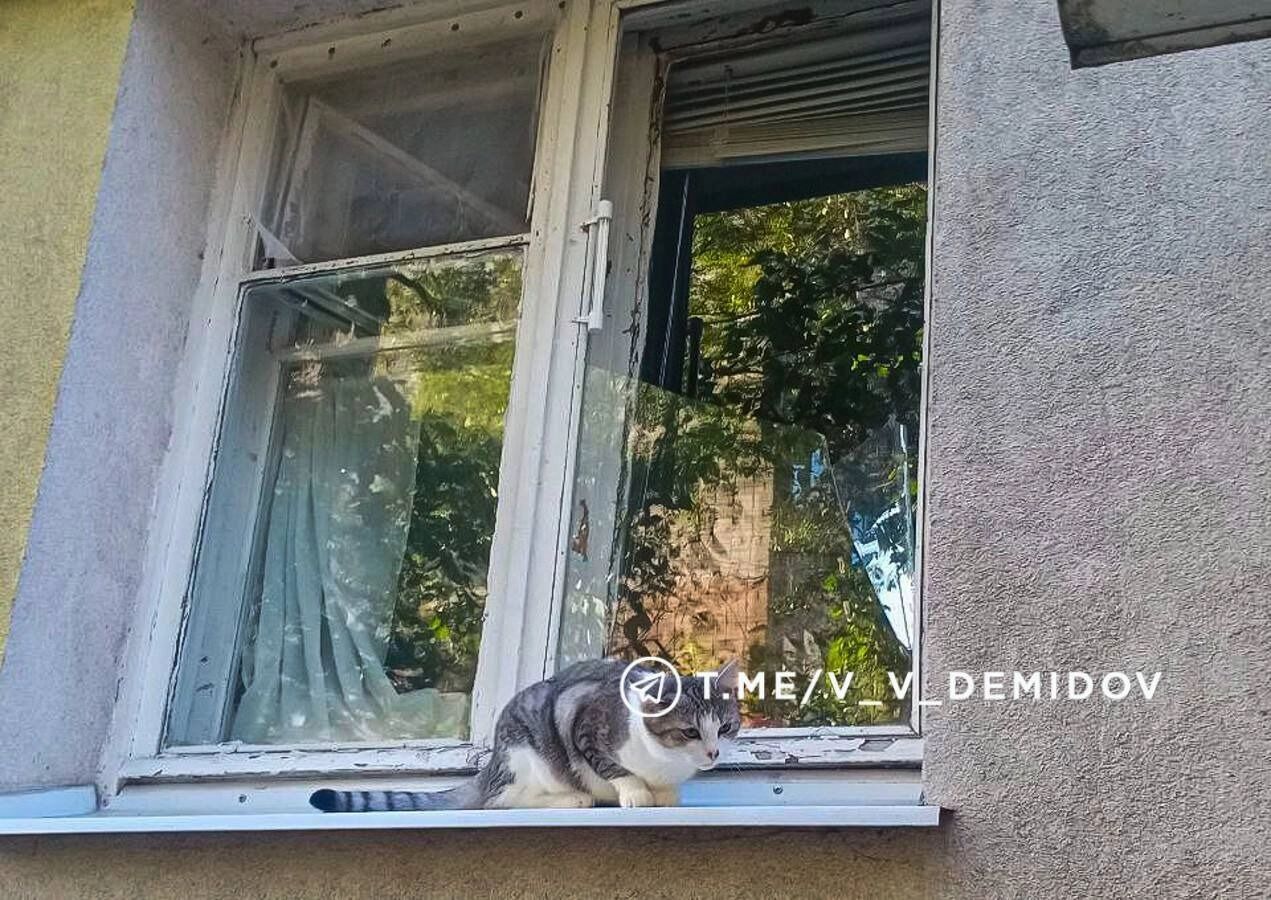 Беспилотники повредили фасады частных домов и автомобили в Белгороде