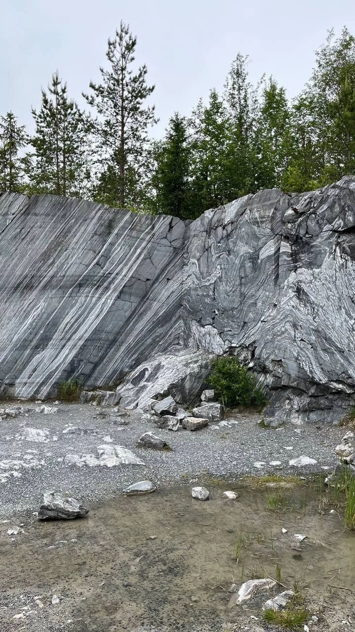 Рисунки на срезе камней впечатляют