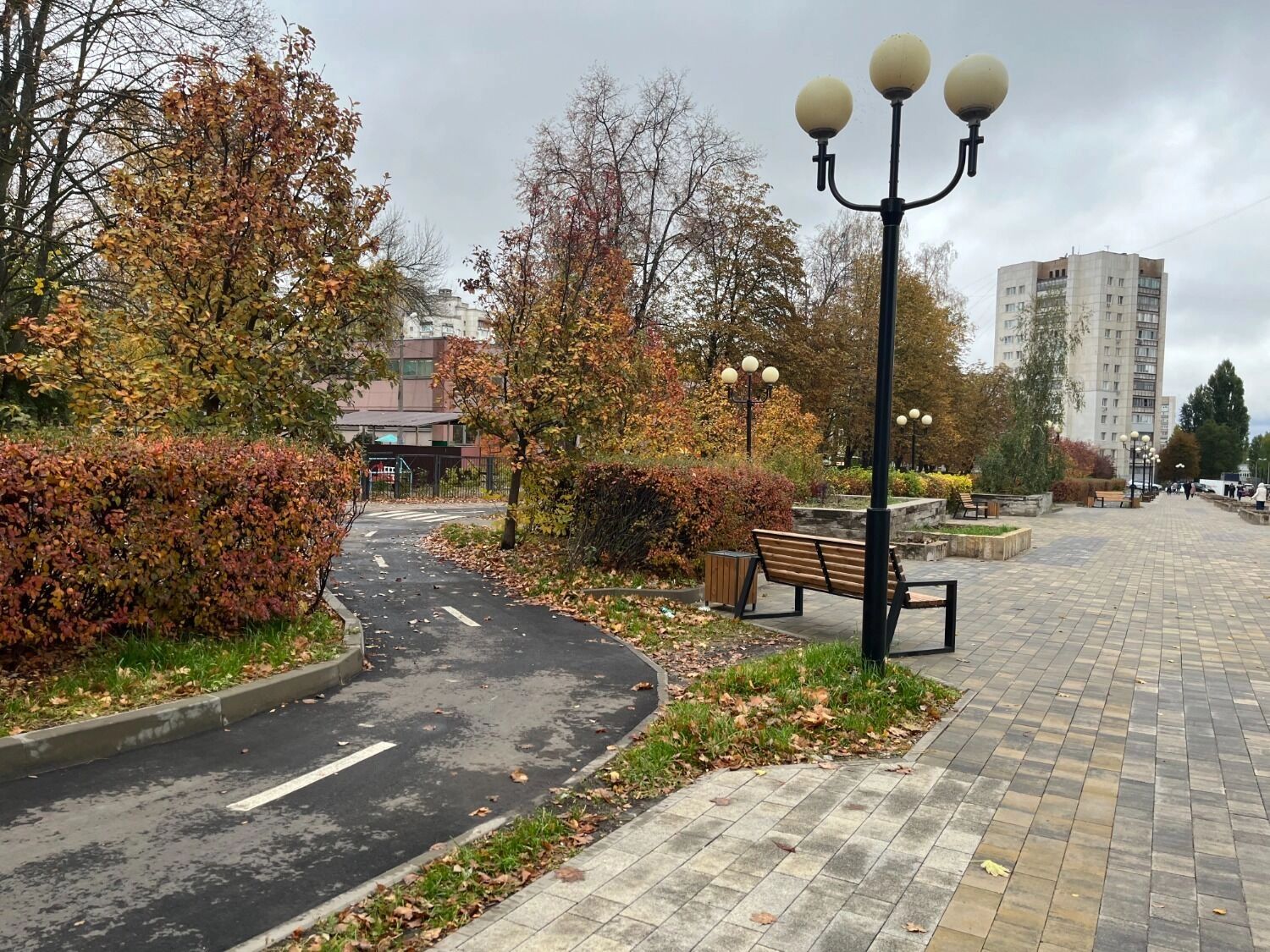 Велодорожка на бульваре Первого салюта