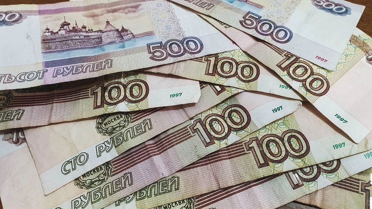 Деньги, кредиты, пенсии: что изменится для россиян с октября 2025 года