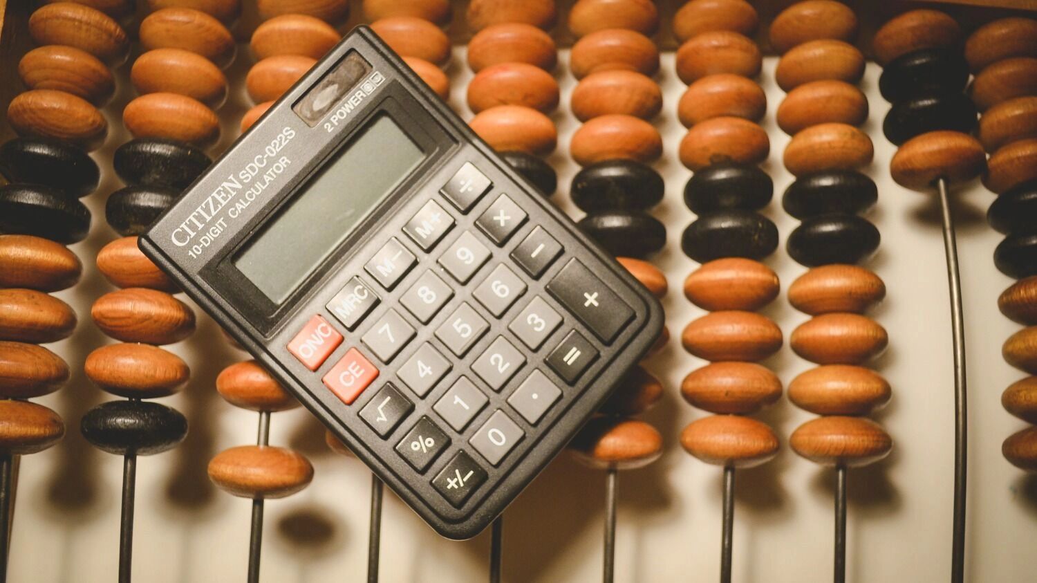 Найти семь триллионов за 10 дней. Правительство перекроило трехлетний бюджет России