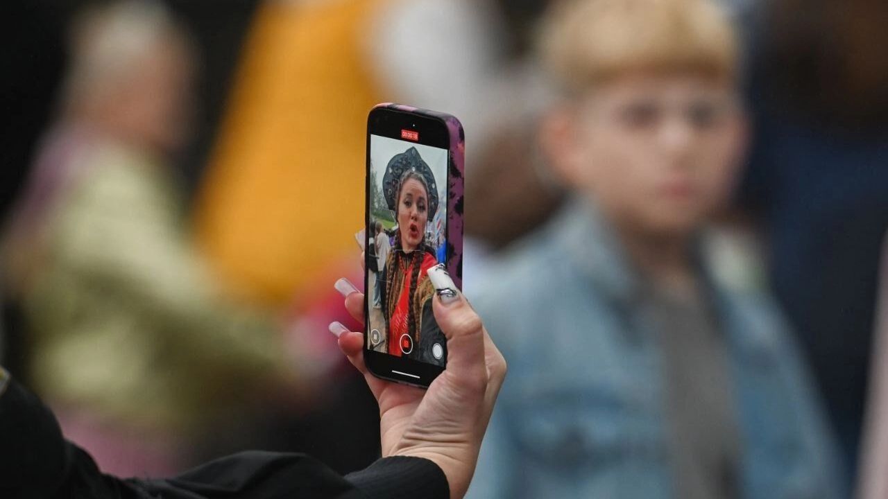 Киберпанк отменяется: почему россияне полюбили кокошники, лапти и русский стиль?