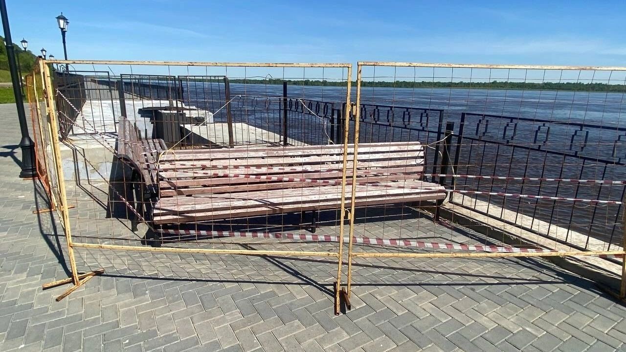 Набережную в Сарапуле могло повредить судно при швартовке